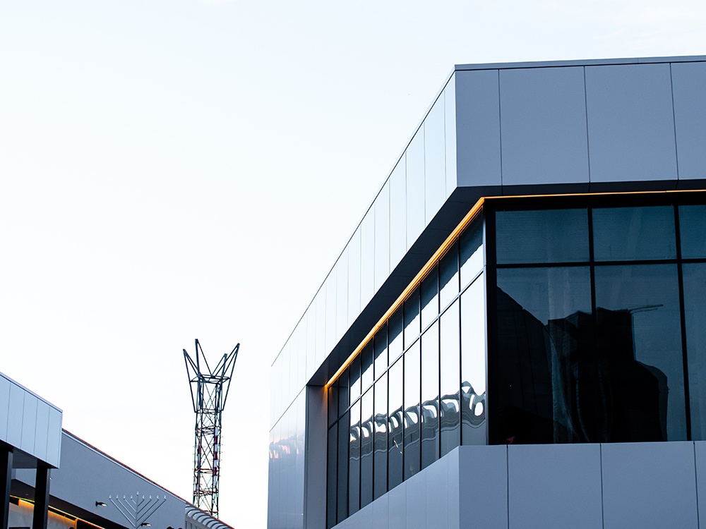 林德纳铝单板选型、安装与维护全攻略 兼具性能与美学的现代建材